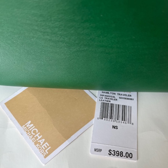 Michael Kors Green Hamilton Large Traveler Bag-New with detached tags - Picture 7 of 11
